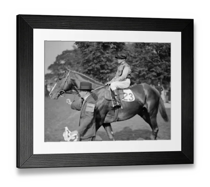 Framed Print : Gatwick Racecourse, Sussex, England. Terry Ryan, the fifteen year old South African