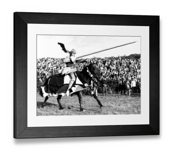 Framed Print : The 1066 pageant, at Powdermilll Lane, Battle, Sussex, to commemorate the 900th Framed Print : The 1066 pageant, at Powdermilll Lane, Battle, Sussex, to commemorate the 900th