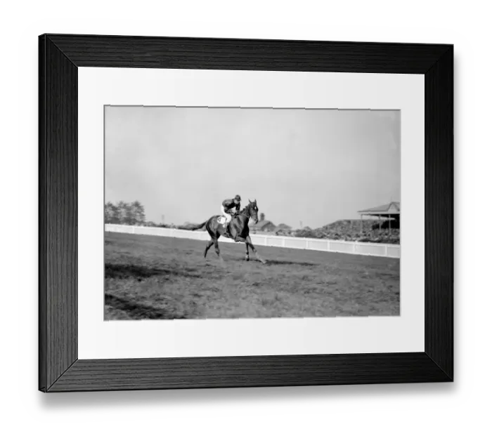 Framed Print : Gatwick Racecourse, Sussex, England. Nasu ridden by W Rickaby cantering Framed Print : Gatwick Racecourse, Sussex, England. Nasu ridden by W Rickaby cantering