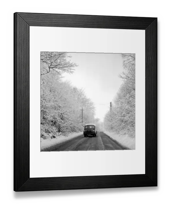 Framed Print : Flimwell, Sussex: Snow laden trees lining a country road near Flimwell, Sussex, give Framed Print : Flimwell, Sussex: Snow laden trees lining a country road near Flimwell, Sussex, give