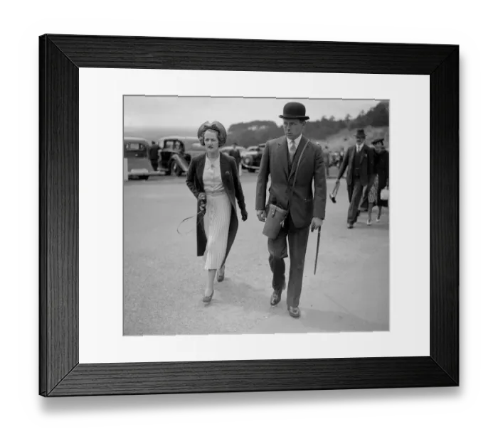 Framed Print : The Duke and Duchess of Norfolk, attending Goodwood racecourse, West Sussex, England Framed Print : The Duke and Duchess of Norfolk, attending Goodwood racecourse, West Sussex, England