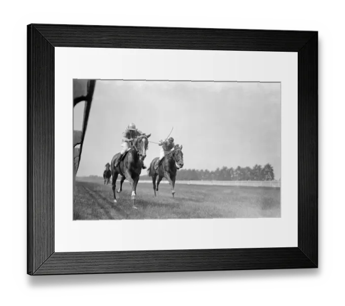 Framed Print : Gatwick Racecourse, Sussex, England. Sonnet ridden by W. Gilchrist, left Framed Print : Gatwick Racecourse, Sussex, England. Sonnet ridden by W. Gilchrist, left