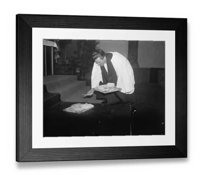 Framed Print : Crippled men and women attend first faith healing service celebrated in Brighton Framed Print : Crippled men and women attend first faith healing service celebrated in Brighton