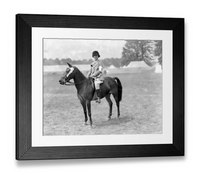 Framed Print : Richmond Royal Horse Show. Miss Gwynne Brill (Seldon Court, Patching, Sussex), Prize