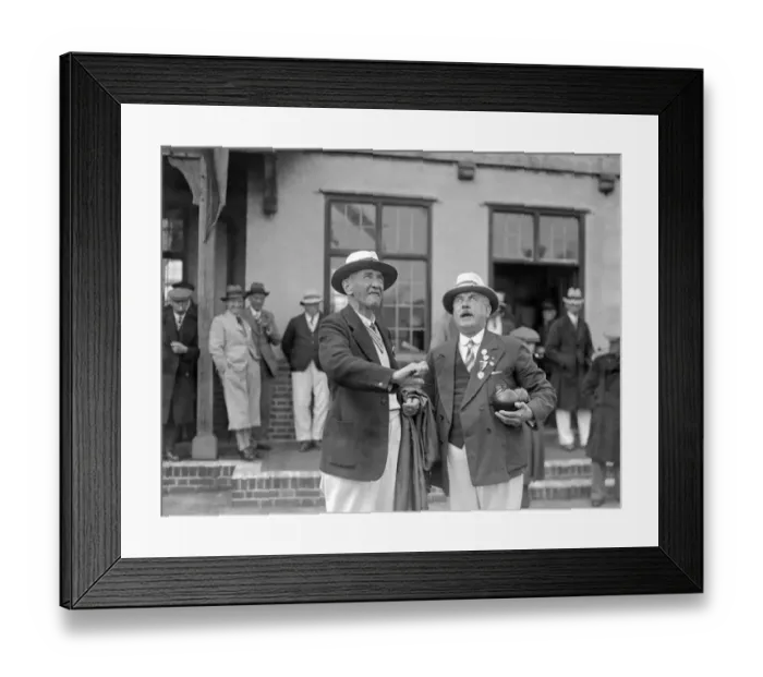 Framed Print : South African v Sussex - Bowls at Worthing Mr Passmore, Captain of the South Africans Framed Print : South African v Sussex - Bowls at Worthing Mr Passmore, Captain of the South Africans