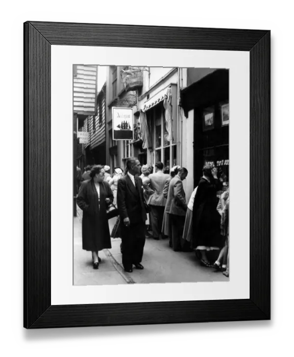 Framed Print : The Lanes, Brighton, Sussex. 1940s / 1950s Framed Print : The Lanes, Brighton, Sussex. 1940s / 1950s