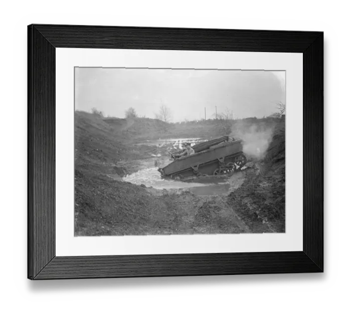 Framed Print : Stiff training for Britains new army instructors. Woolwich Arsenal is keeping pace Framed Print : Stiff training for Britains new army instructors. Woolwich Arsenal is keeping pace