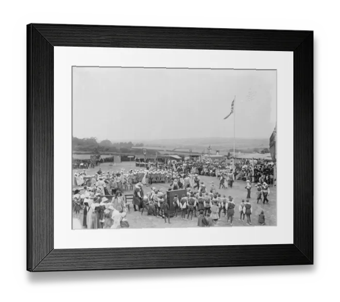 Framed Print : A general view of the St Swithuns Fair at Chailey, East Sussex Framed Print : A general view of the St Swithuns Fair at Chailey, East Sussex