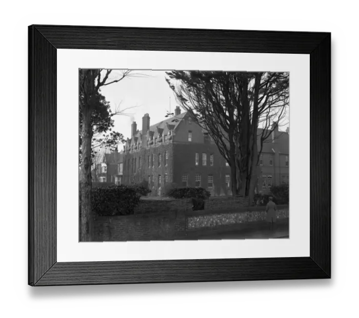 Framed Print : St Ronans Preparatory School, Mill Road, West Worthing, at which Lord Lascelles Framed Print : St Ronans Preparatory School, Mill Road, West Worthing, at which Lord Lascelles