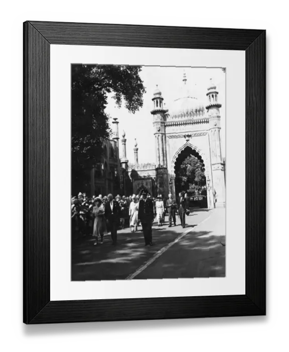 Framed Print : Royal visit to Regency Festival. The Queen and Queen Mary, visited the Regency Festival Framed Print : Royal visit to Regency Festival. The Queen and Queen Mary, visited the Regency Festival