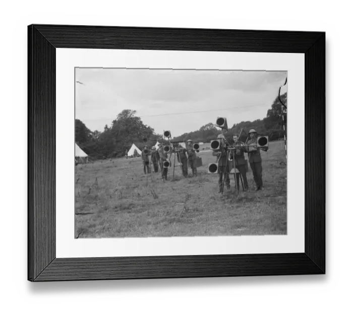 Framed Print : Territorial Army recruits at camp in Chichester, Sussex. The Territorials are Framed Print : Territorial Army recruits at camp in Chichester, Sussex. The Territorials are