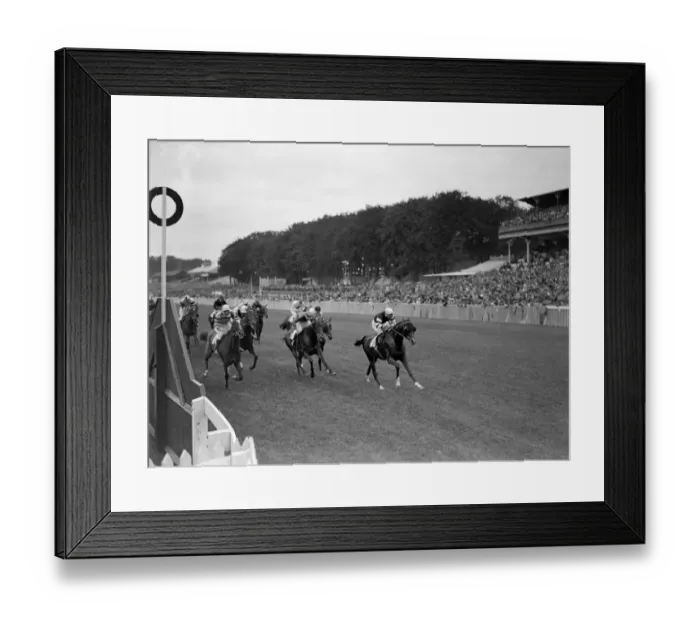 Framed Print : Starflyer ( right ) winning the Charlton Welter Handicap at Goodwood Racecourse Framed Print : Starflyer ( right ) winning the Charlton Welter Handicap at Goodwood Racecourse