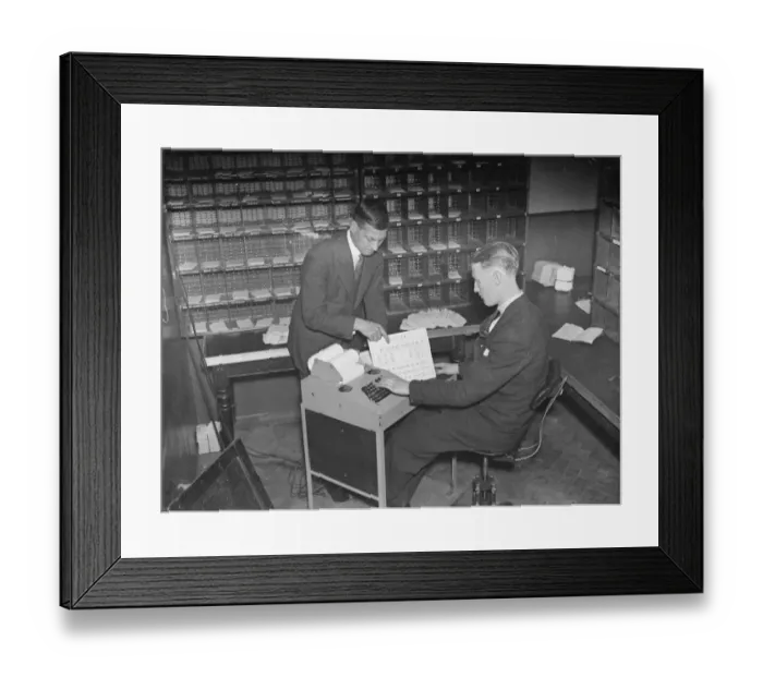 Framed Print : Robot sorter being tested by the post office at Brighton. Work speeded up three times Framed Print : Robot sorter being tested by the post office at Brighton. Work speeded up three times