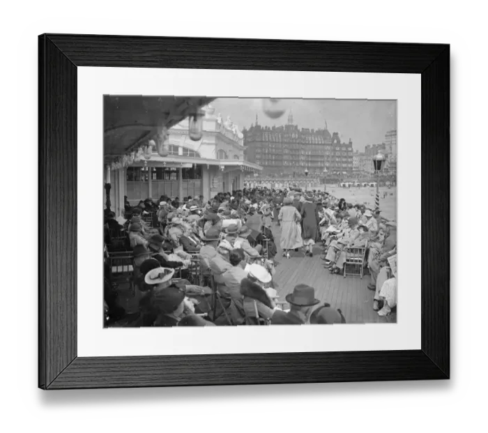 Framed Print : Whitsun crowds throng Brighton. Large numbers of Whitsun holidaymakers went in Framed Print : Whitsun crowds throng Brighton. Large numbers of Whitsun holidaymakers went in