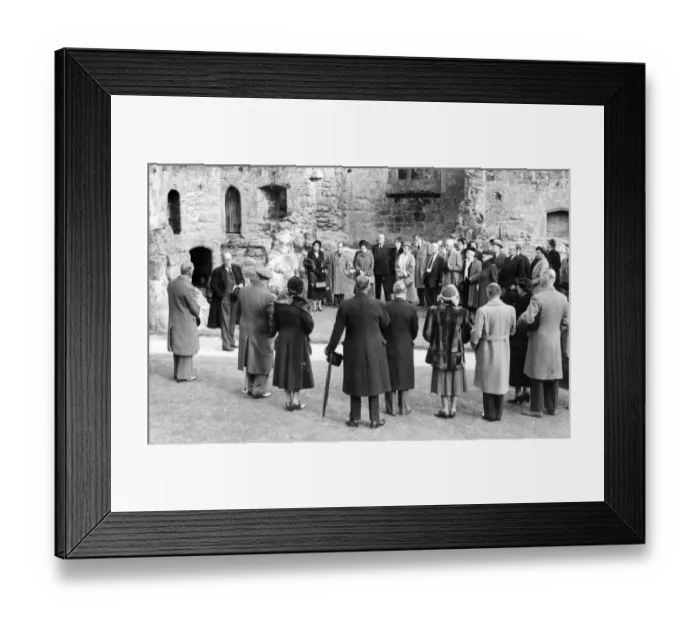 Framed Print : Bodiam, Sussex: at Bodium Castle the Honourable Harold Nicolson (second from left