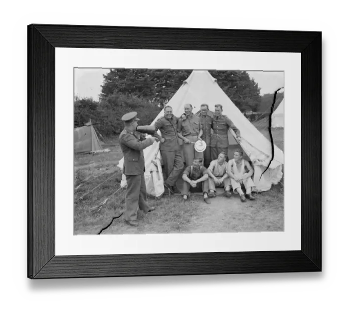 Framed Print : Territorial Army recruits at camp in Chichester, Sussex. Giving instructions through a horn Framed Print : Territorial Army recruits at camp in Chichester, Sussex. Giving instructions through a horn