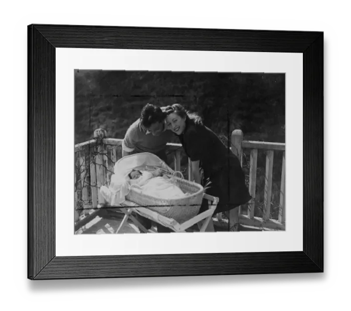 Framed Print : Miss Vera Lynn the singer known to many thousands as the sweetheart of the forces Framed Print : Miss Vera Lynn the singer known to many thousands as the sweetheart of the forces