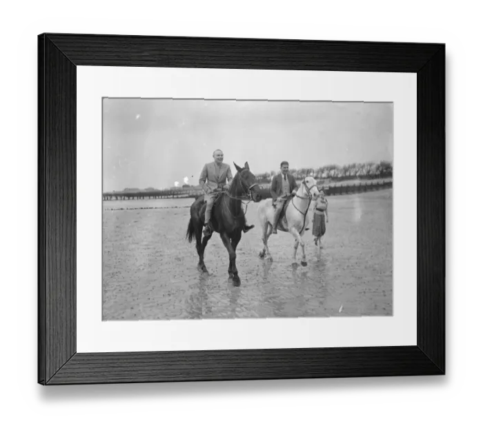 Framed Print : Mr Hore Belisha spends his holiday on horseback away from transport problems. Mr