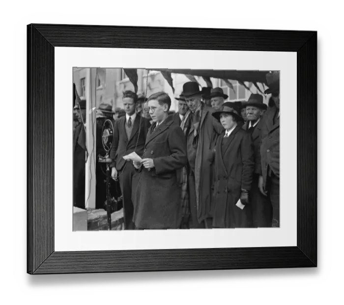 Framed Print : Two 13 year old children open council offices at Littlehampton. Two 13 year old schoolchildren Framed Print : Two 13 year old children open council offices at Littlehampton. Two 13 year old schoolchildren