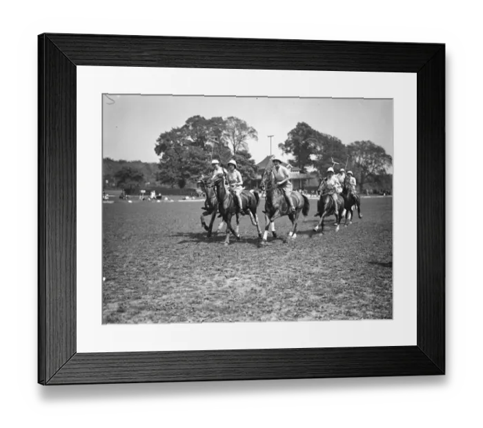 Framed Print : The Southdown Ladies Polo Club. In play on the Royal Artillery ground at Preston Park