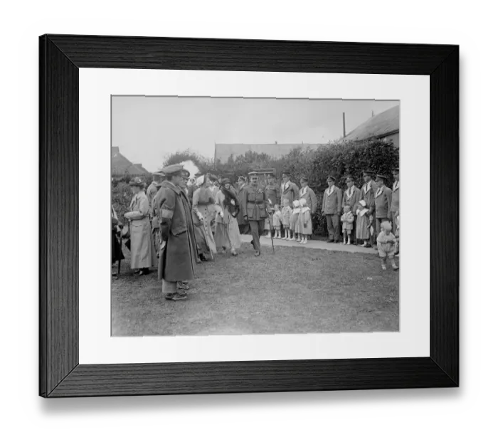 Framed Print : King Manoel and Queen Augusta of Portugal visit the Princess Louise Military Orthopaedic Framed Print : King Manoel and Queen Augusta of Portugal visit the Princess Louise Military Orthopaedic