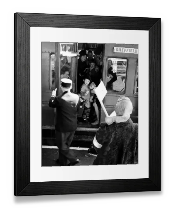 Framed Print : In the event of nuclear fall-out, this exercise was carried out on The Bluebell Railway in Sussex Framed Print : In the event of nuclear fall-out, this exercise was carried out on The Bluebell Railway in Sussex