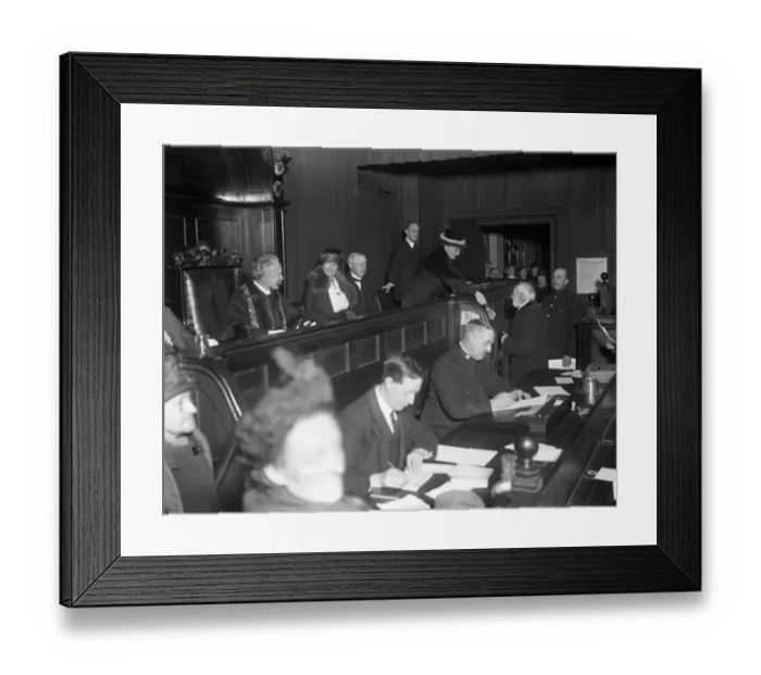 Framed Print : A gift to Brightons poor. Mrs B N Southall ( Mayoress ) presenting a Christmas Framed Print : A gift to Brightons poor. Mrs B N Southall ( Mayoress ) presenting a Christmas
