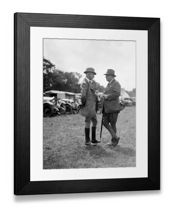 Framed Print : Major Evans, M. F. H. ( right ) at Goodwood Racecourse. 1927