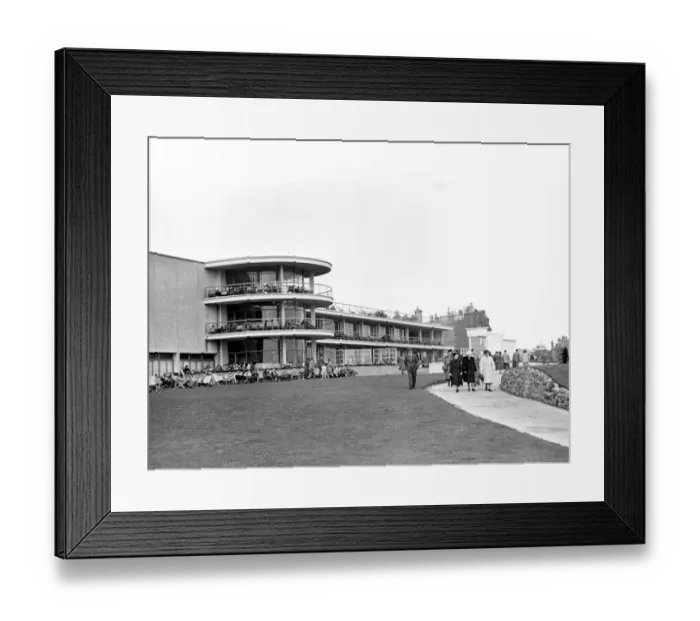 Framed Print : De La Warr Pavilion, Bexhill On Sea, Sussex
