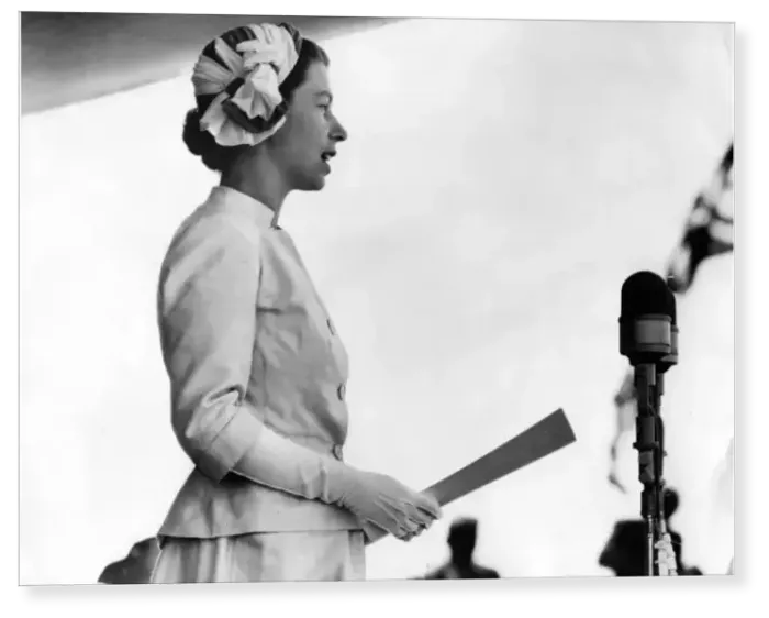 Print : Queen Elizabeth II replying to an address of welcome at Timaru, in the South Island Print : Queen Elizabeth II replying to an address of welcome at Timaru, in the South Island