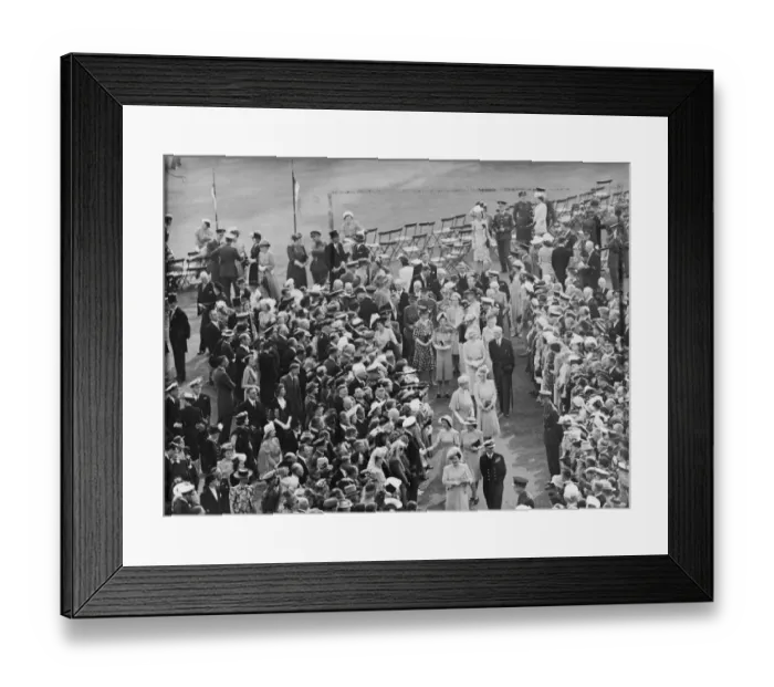 Framed Print : A royal garden party. Their majesties the King and Queen this afternoon (Tuesday)
