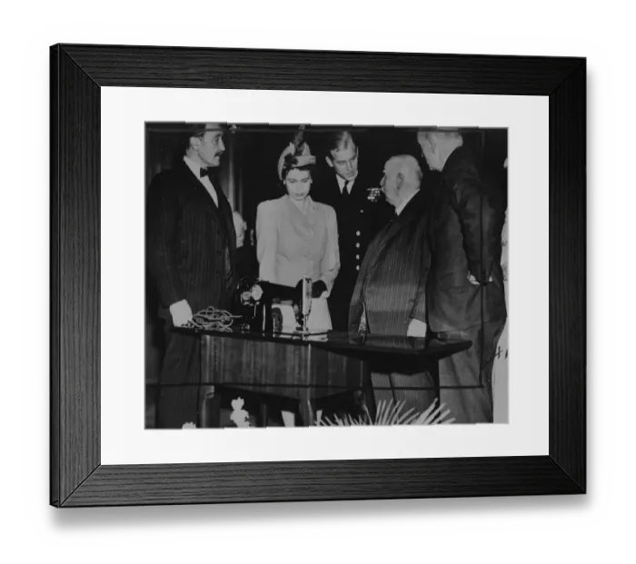 Framed Print : Clydebanks wedding present to the Royal couple. Princess Elizabeth and Lt Philip Mountbatten, R Framed Print : Clydebanks wedding present to the Royal couple. Princess Elizabeth and Lt Philip Mountbatten, R