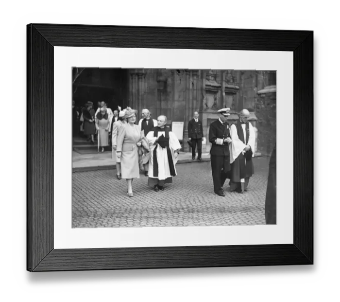 Framed Print : Members of the Royal family attended divine service at Westminster Abbey today, Whit Sunday Framed Print : Members of the Royal family attended divine service at Westminster Abbey today, Whit Sunday