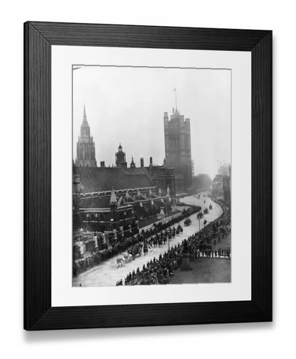 Framed Print : The King and Queen drove in state from Buckingham Palace to the House of Lords for Framed Print : The King and Queen drove in state from Buckingham Palace to the House of Lords for