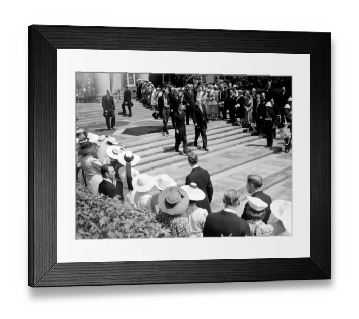 Framed Print : The Royal tour of Canada and the USA by King George VI and Queen Elizabeth, 1939 Framed Print : The Royal tour of Canada and the USA by King George VI and Queen Elizabeth, 1939