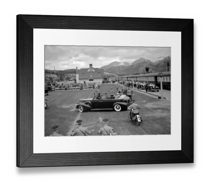Framed Print : The Royal tour of Canada and the USA by King George VI and Queen Elizabeth 1939 The King Framed Print : The Royal tour of Canada and the USA by King George VI and Queen Elizabeth 1939 The King
