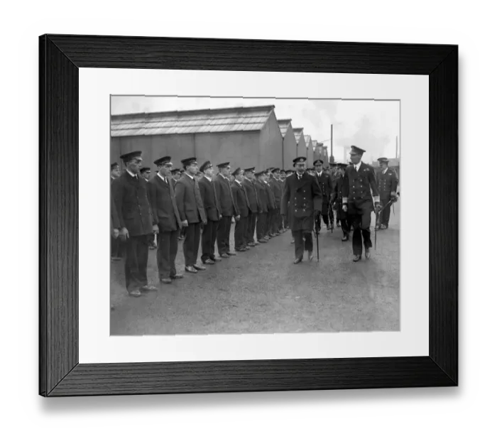 Framed Print : Royal visit to Immingham Docks. The King inspecting a Guard of Honour of R. N. A. S