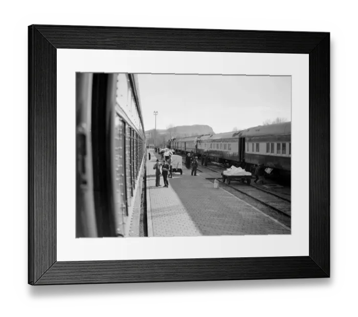 Framed Print : The Royal tour of Canada and the USA by King George VI and Queen Elizabeth, 1939 Framed Print : The Royal tour of Canada and the USA by King George VI and Queen Elizabeth, 1939