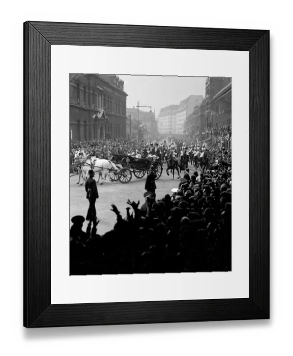 Framed Print : The Royal tour of Canada and the USA by King George VI and Queen Elizabeth, 1939 Framed Print : The Royal tour of Canada and the USA by King George VI and Queen Elizabeth, 1939