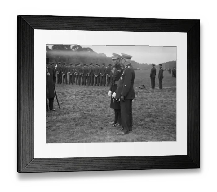 Framed Print : Duke of York presents cup at inspection of Metropolitan Special Constabulary Reserve in Hyde Park Framed Print : Duke of York presents cup at inspection of Metropolitan Special Constabulary Reserve in Hyde Park