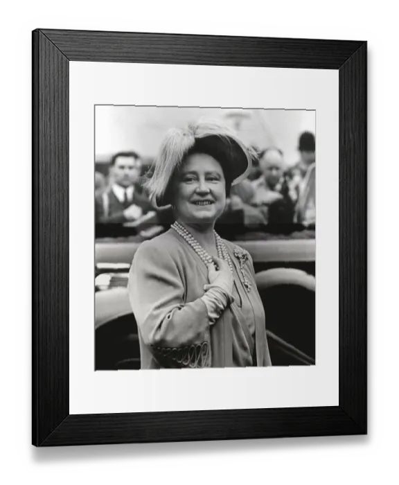 Framed Print : Queen Elizabeth, The Queen Mother at the South Bank, Festival of Britain site. 4th Framed Print : Queen Elizabeth, The Queen Mother at the South Bank, Festival of Britain site. 4th