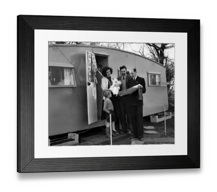 Framed Print : Mr Robert Dudley, the Census Officer of the Royal Borough of Windsor, explaining Framed Print : Mr Robert Dudley, the Census Officer of the Royal Borough of Windsor, explaining