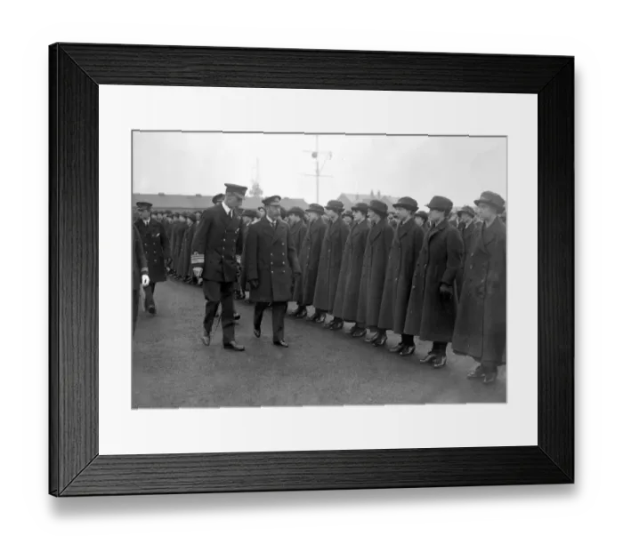 Framed Print : Royal visit to Immingham Docks. His Majesty inspecting the Wrens. 10 April 1918 Framed Print : Royal visit to Immingham Docks. His Majesty inspecting the Wrens. 10 April 1918