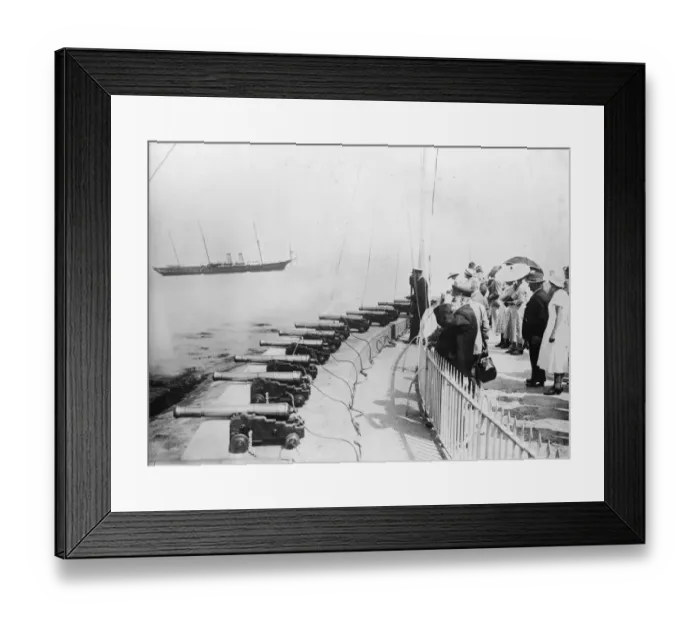 Framed Print : The King and Queen board Royal Yacht for holiday afloat. Royal Salute at Cowes as the King