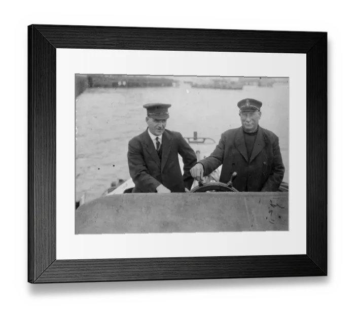 Framed Print : Coxswain Sidney Page of Southend lifeboat wins 2 awards in a year. 15 December 1934 Framed Print : Coxswain Sidney Page of Southend lifeboat wins 2 awards in a year. 15 December 1934