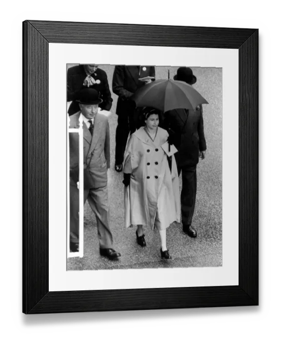 Framed Print : Her Majesty the Queen at Royal Ascot. 20th July 1956 Framed Print : Her Majesty the Queen at Royal Ascot. 20th July 1956