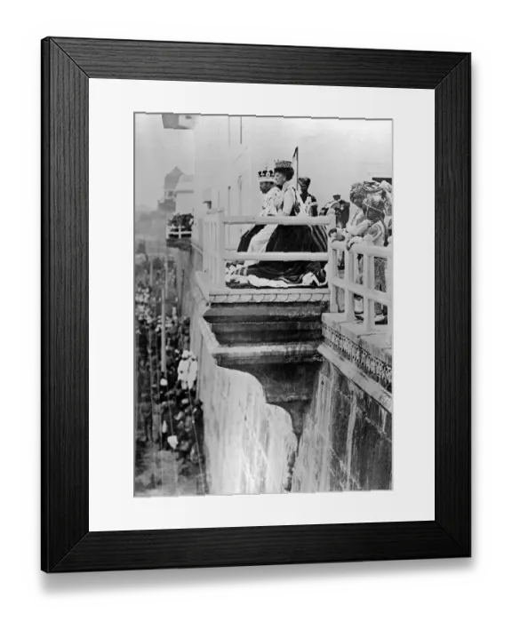 Framed Print : King Edward VII and his wife Alexandra in India ? - ?TopFoto Framed Print : King Edward VII and his wife Alexandra in India ? - ?TopFoto