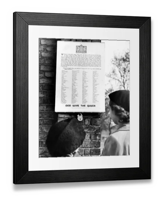 Framed Print : 6 February 1952 The Royal Proclamation announcing that the crown has solely Framed Print : 6 February 1952 The Royal Proclamation announcing that the crown has solely
