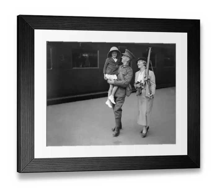 Framed Print : Bidding his daughter and wife goodbye a Royal Engineer ( Postal Section ) off to Framed Print : Bidding his daughter and wife goodbye a Royal Engineer ( Postal Section ) off to