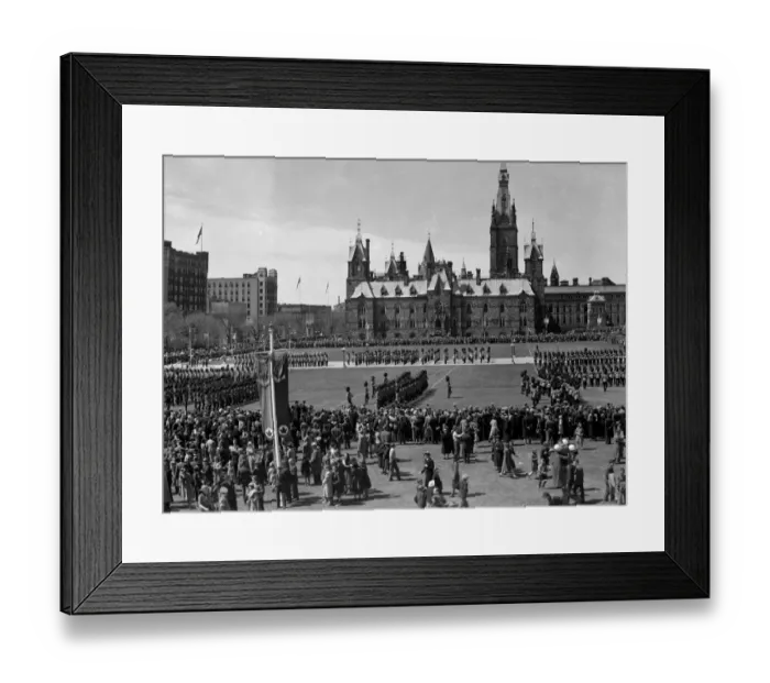 Framed Print : The Royal tour of Canada and the USA by King George VI and Queen Elizabeth, 1939 On Saturday Framed Print : The Royal tour of Canada and the USA by King George VI and Queen Elizabeth, 1939 On Saturday